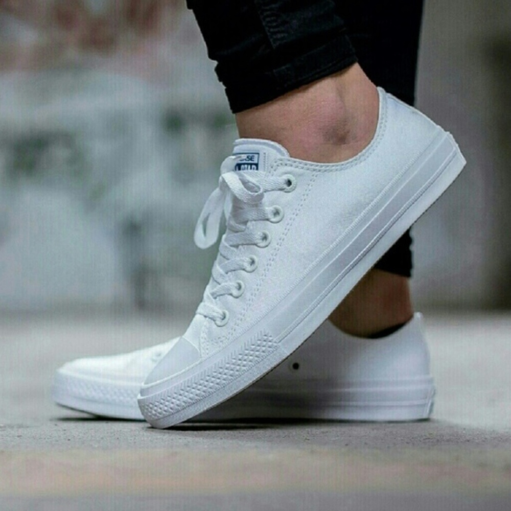 NWT Converse Chuck II White Low Top Nike Lunarlon